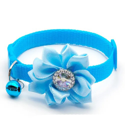 Bloemen Halsband met Belletje in verschillende Kleuren